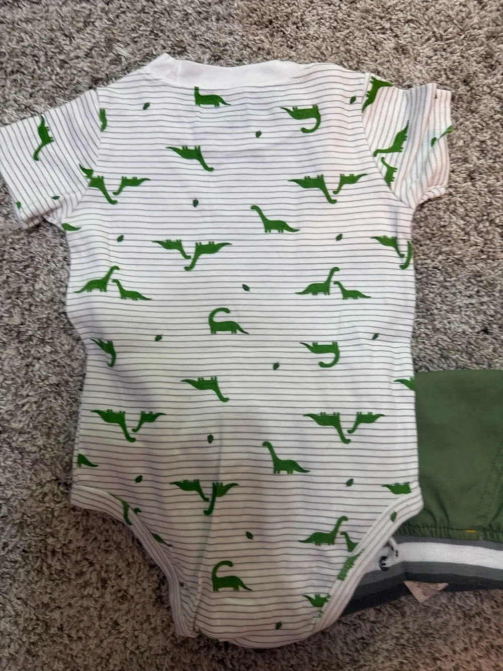 Carter's Baby Boy Dinosaur Bodysuit with Olive Green Shorts Set EUC Size 24 M